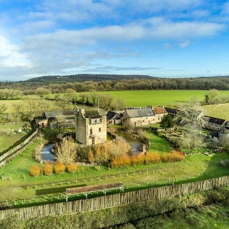 ホテル Domaine De La Ferte Clairbois Sainte-Suzanne  エクステリア 写真